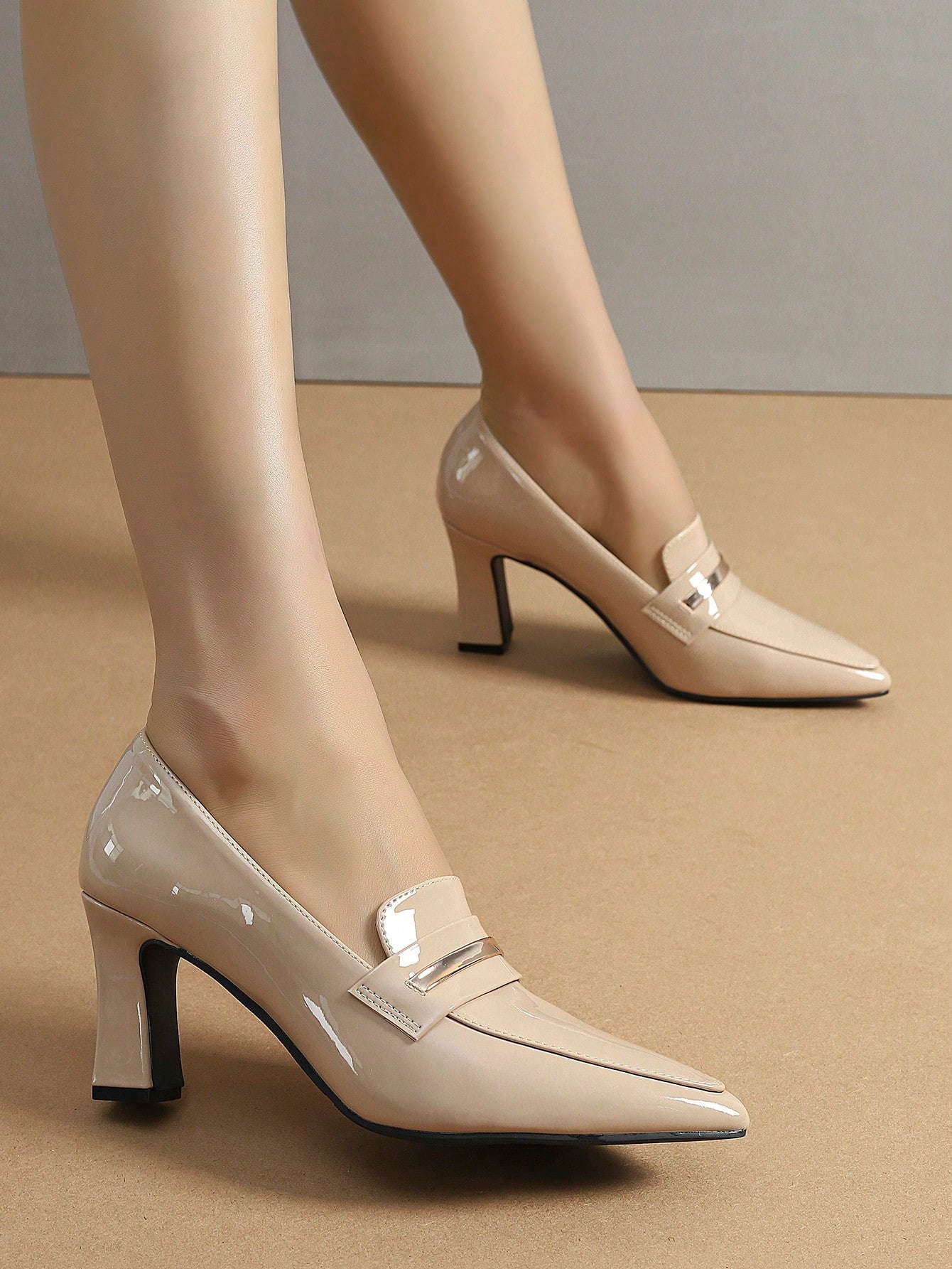Fall/Winter 2026Women Minimalist Artificial Patent Leather Point Toe Chunky Heeled Elegant shoes