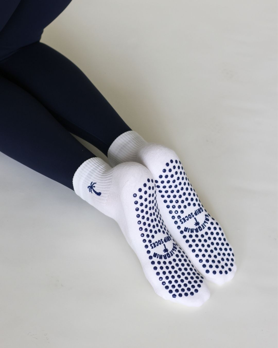 The Palm Shortie Grip Socks - White
