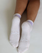 The Retro Shortie Grip Socks - Off White & Lilac