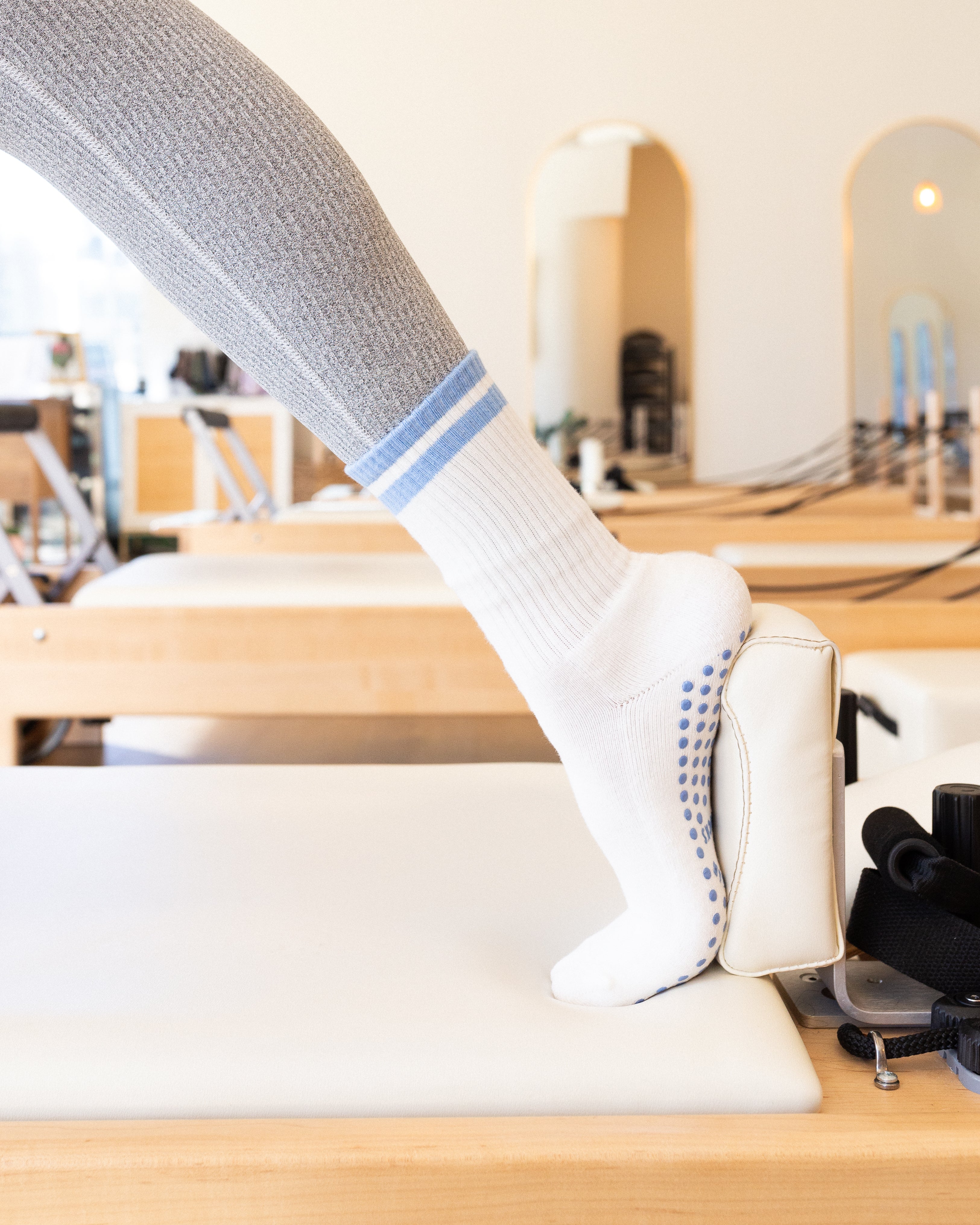 The Classic Grip Socks - Blue Stripes