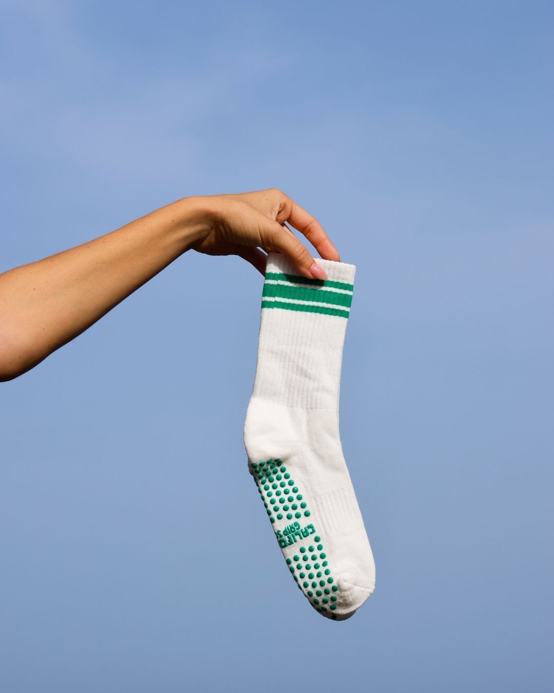The Retro Grip Socks - Kelly Green Stripes